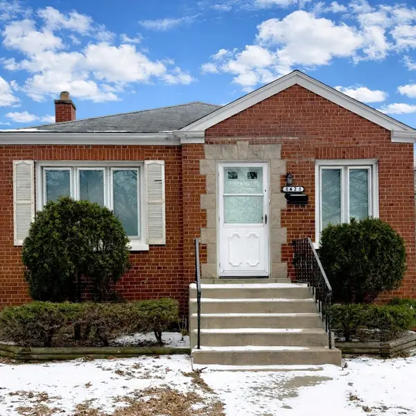 5423 W 63rd Place, Chicago, IL 60638