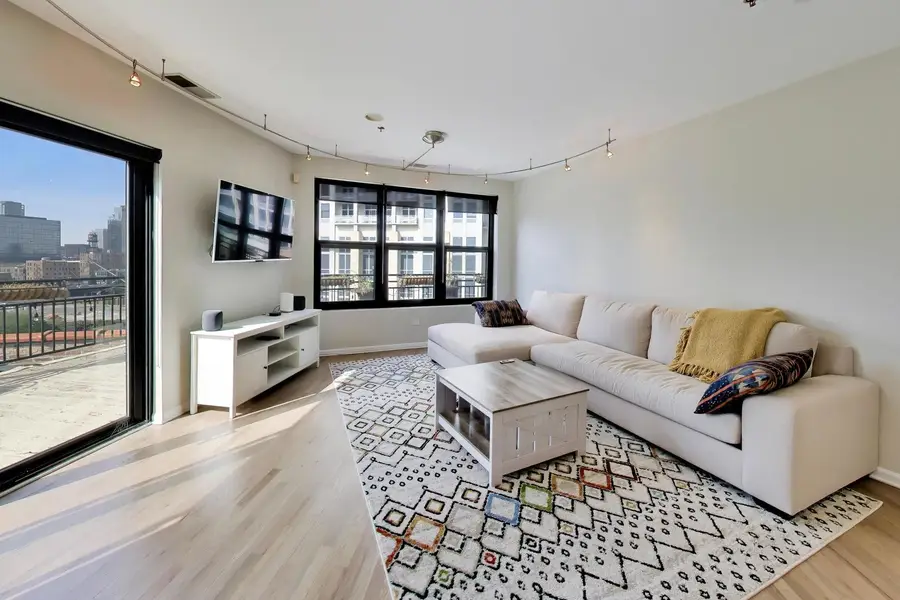 520 W Huron Street #704, Chicago, IL 60654 - #2
