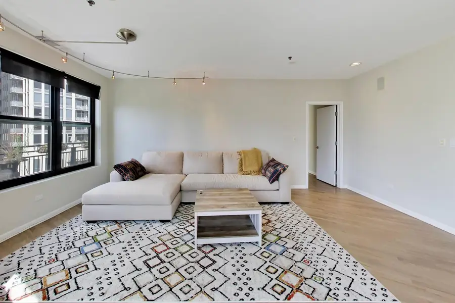 520 W Huron Street #704, Chicago, IL 60654 - #3