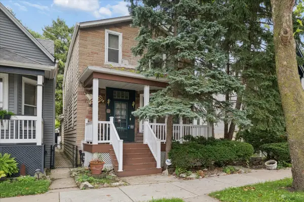 3925 N Troy Street, Chicago, IL 60618