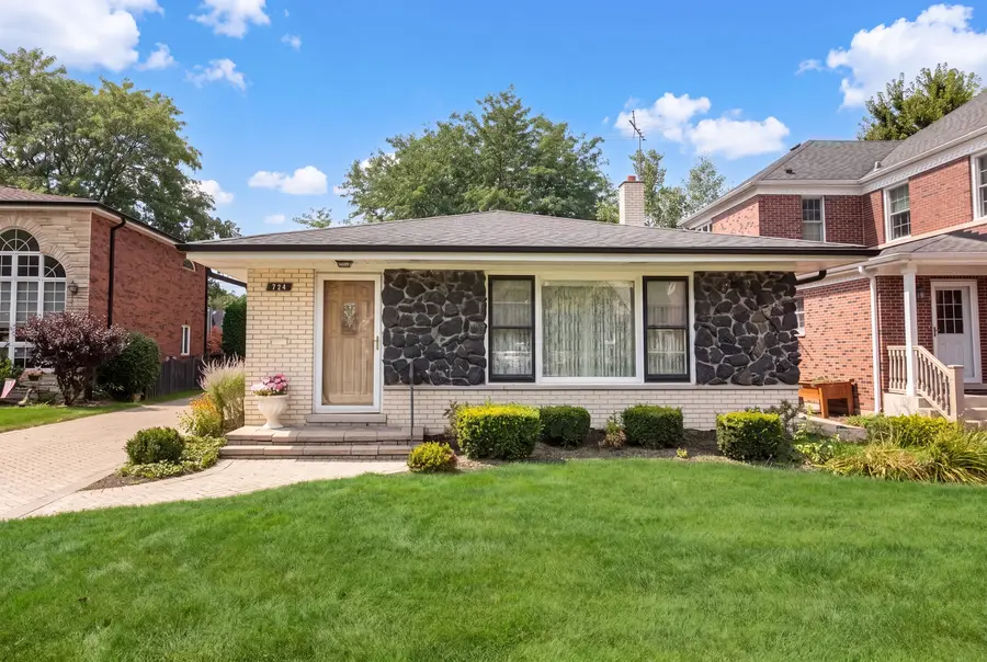 724 S Chester Avenue, Park Ridge, IL 60068 - #2