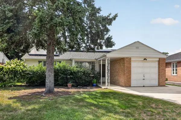 964 S 3rd Avenue, Des Plaines, IL 60016