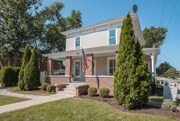 205 Main Street, Sugar Grove, IL 60554