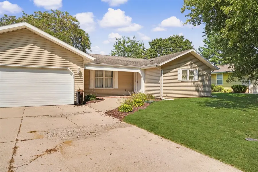 908 Hillside Court, Monticello, IL 61856 - #2