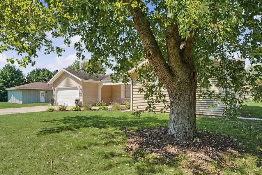 908 Hillside Court, Monticello, IL 61856 - #3