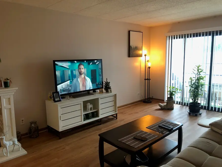 8350 W Addison Street #202, Chicago, IL 60634 - #2