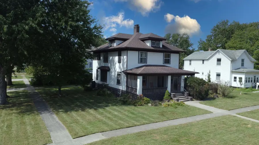 301 N 3rd Street, Watseka, IL 60970 - #3