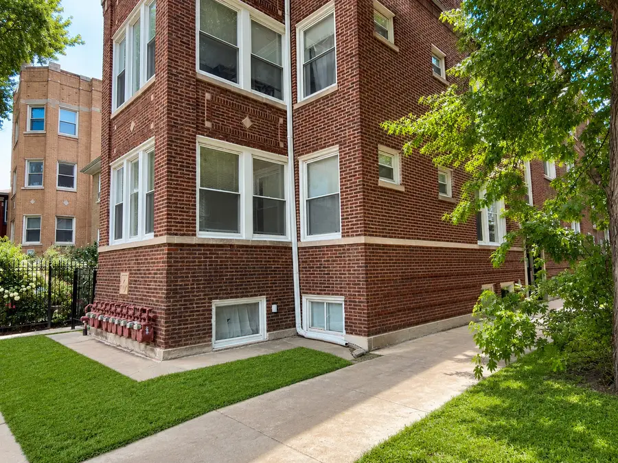 3105 W Argyle Street #1, Chicago, IL 60625 - #3