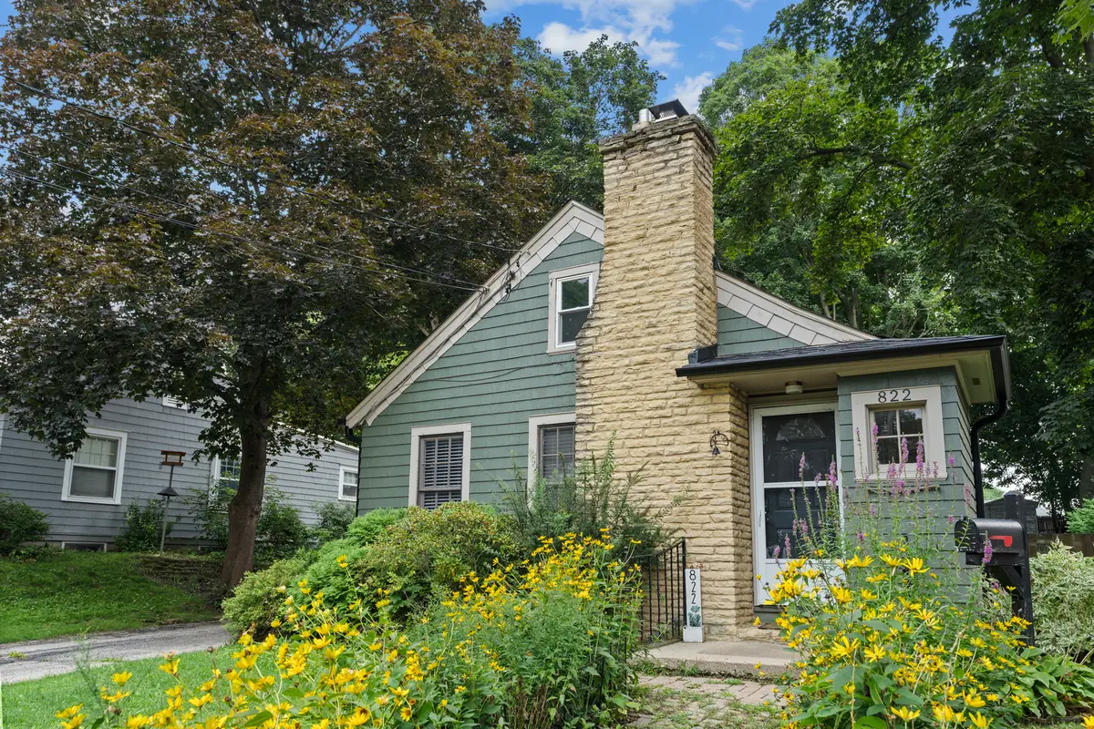 822 N Madison Street, Woodstock, IL 60098 - #1