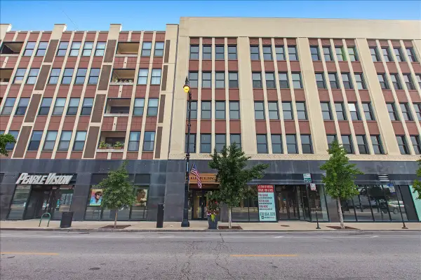 4015 N Milwaukee Avenue #416, Chicago, IL 60641