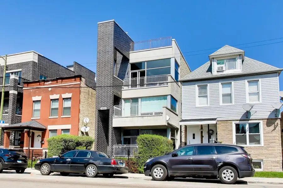 3045 N Clybourn Avenue #2, Chicago, IL 60618 - #2