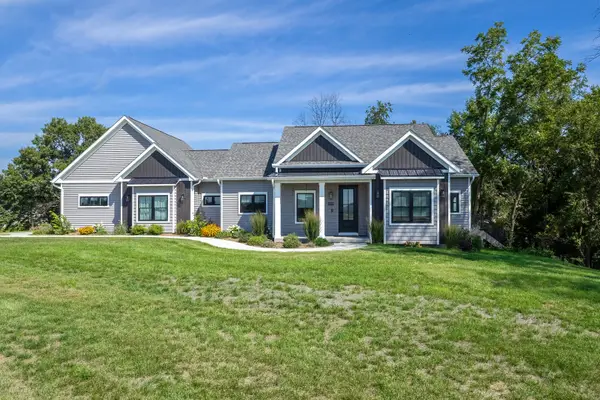 1700 14th Street, De Witt, IA 52742