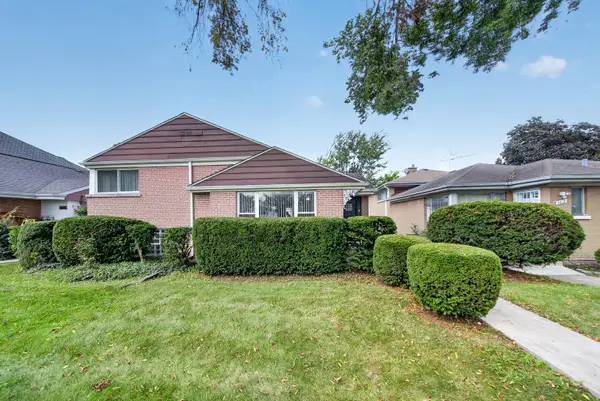 3824 W Chase Avenue, Lincolnwood, IL 60712