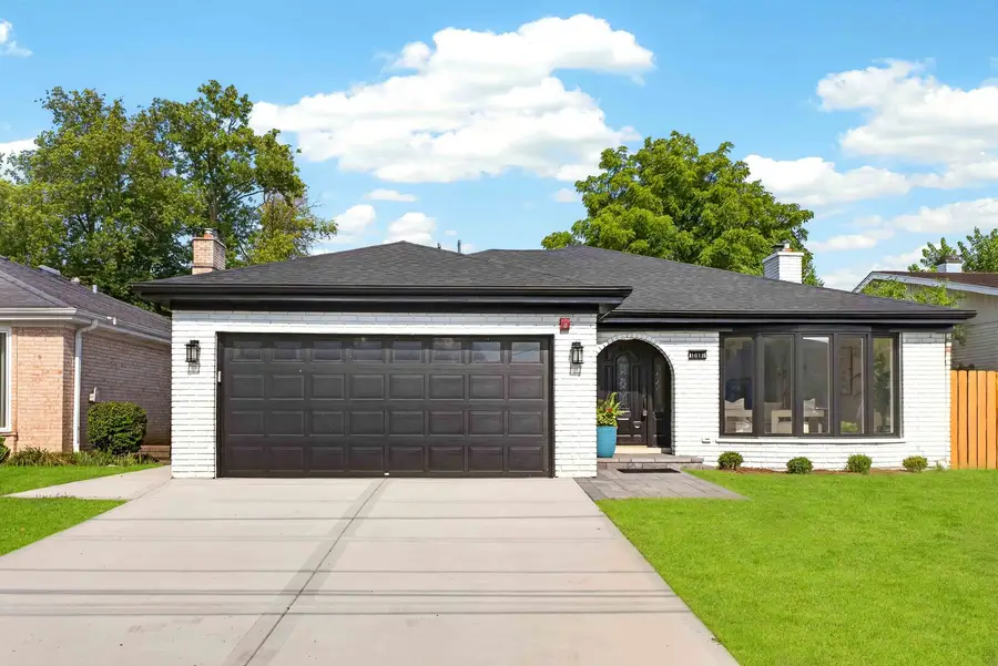 1013 N Delphia Avenue, Park Ridge, IL 60068 - #2