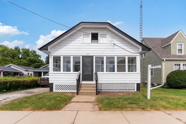 1021 Oliver Avenue, Aurora, IL 60506