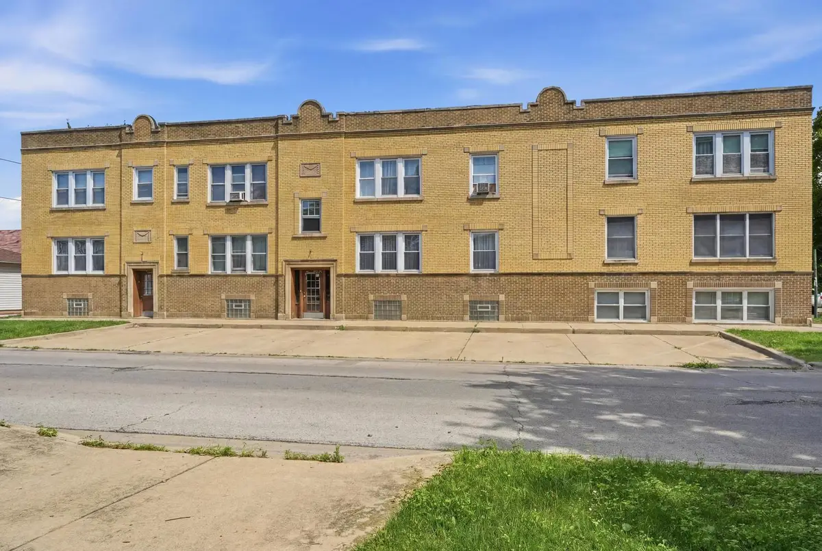 5708 W George Street #2, Chicago, IL 60634 - #1