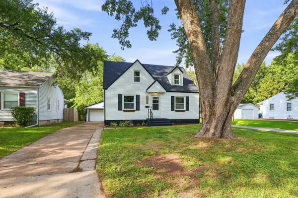 3235 24th Avenue, Rock Island, IL 61201