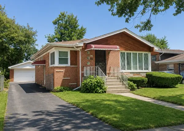 9521 S Knox Avenue, Oak Lawn, IL 60453