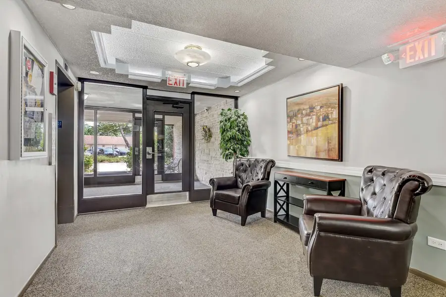 1206 S New Wilke Road #403, Arlington Heights, IL 60005 - #3