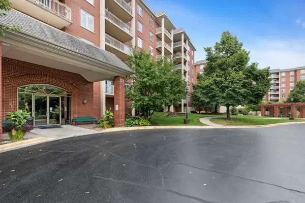 8300 Callie Avenue #601, Morton Grove, IL 60053