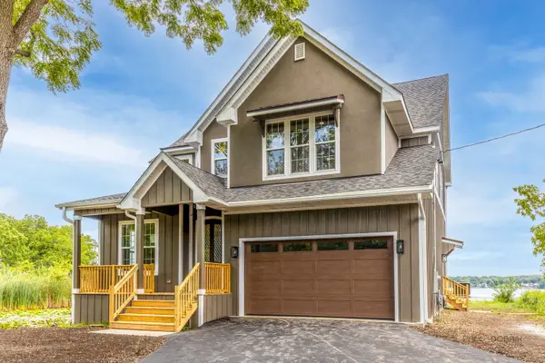 807 Lakeview Drive, Round Lake, IL 60073