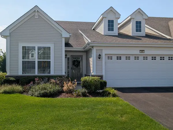 545 N Falls Circle, Pingree Grove, IL 60140
