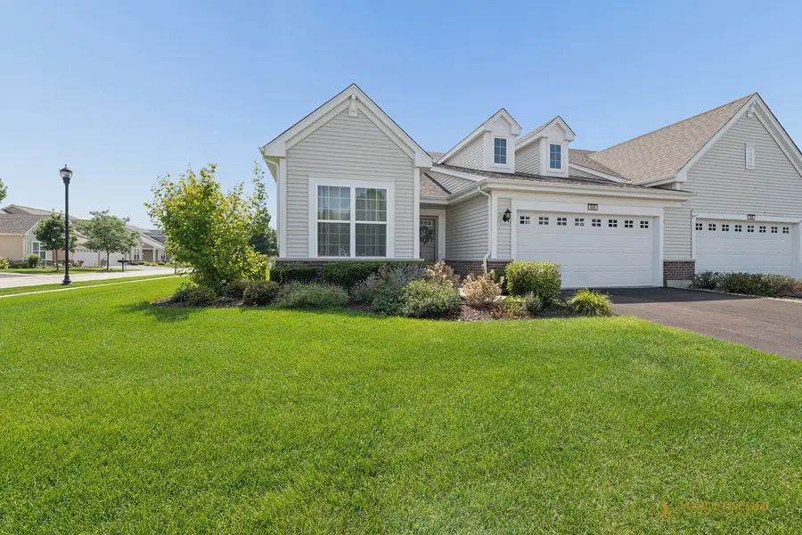 545 N Falls Circle, Pingree Grove, IL 60140 - #2