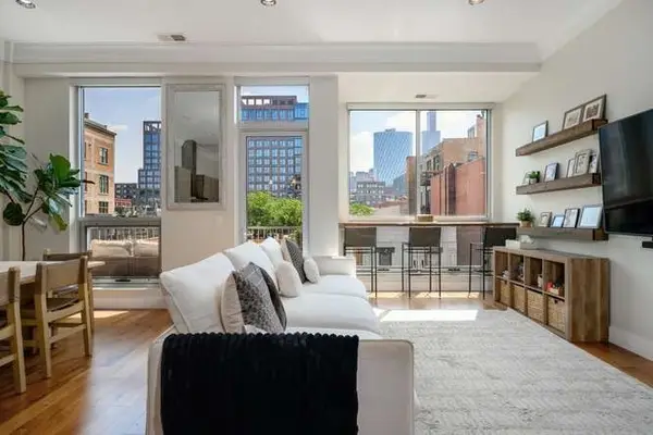 16 N Carpenter Street #4N, Chicago, IL 60607