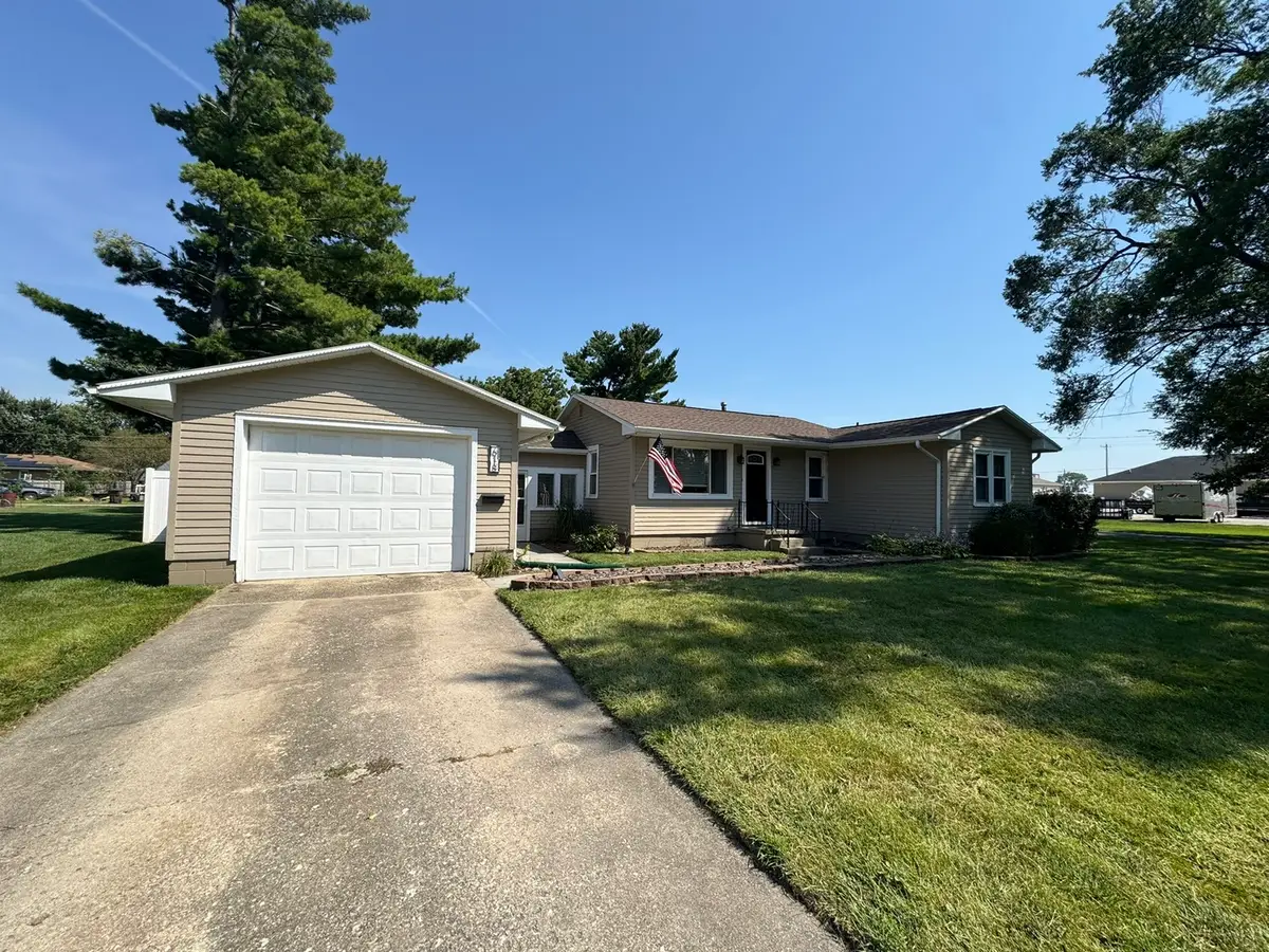 618 S Lott Boulevard, Gibson City, IL 60936 - #1