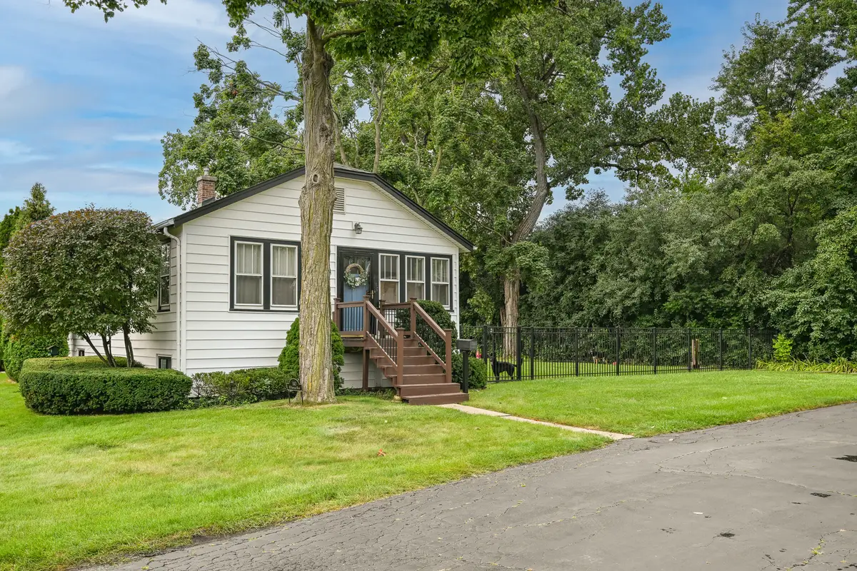 140 W Frontage Road, Northfield, IL 60093 - #1