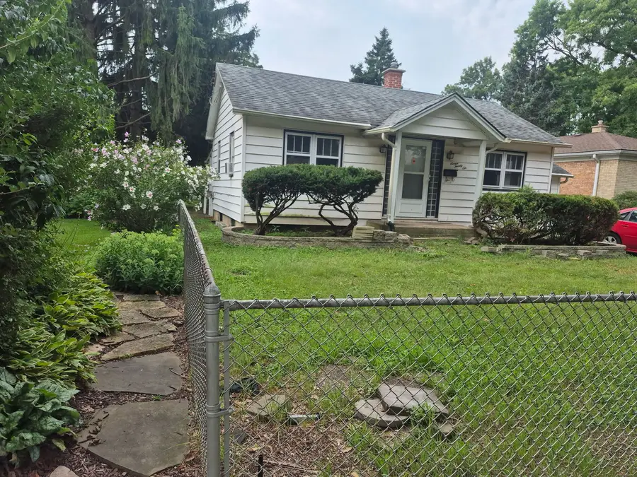 726 E Grand Lake Boulevard, West Chicago, IL 60185 - #2