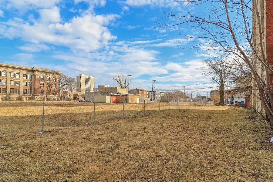 3913 S Prairie Avenue, Chicago, IL 60653 - #2