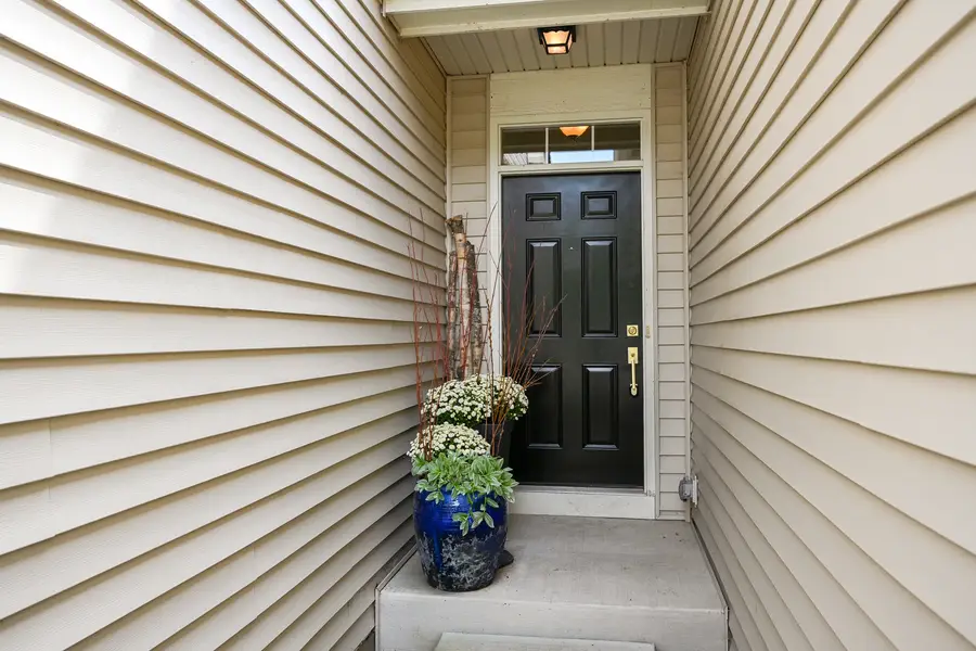 34W685 Roosevelt Avenue #B, Saint Charles, IL 60174 - #3