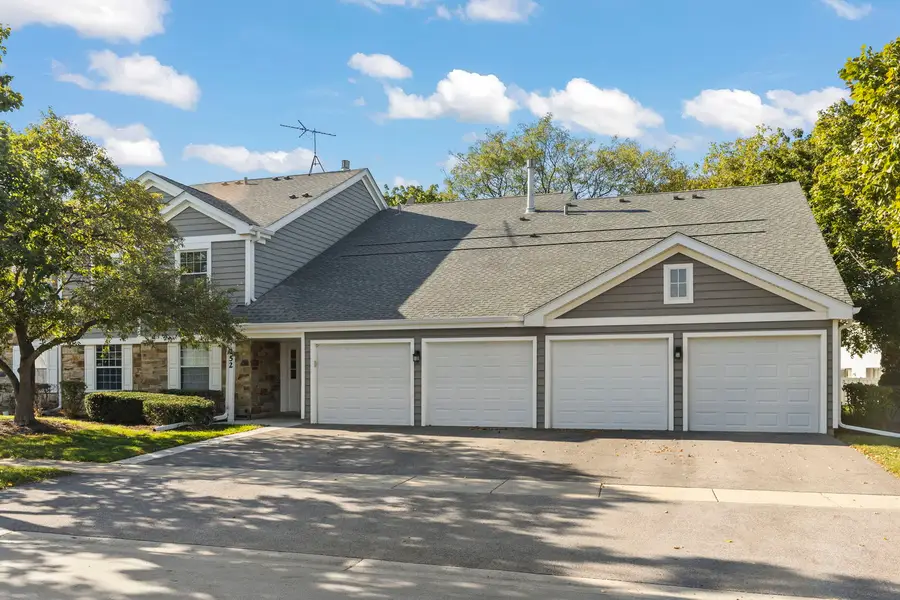 252 Shoreline Circle #Z1, Schaumburg, IL 60194 - #2