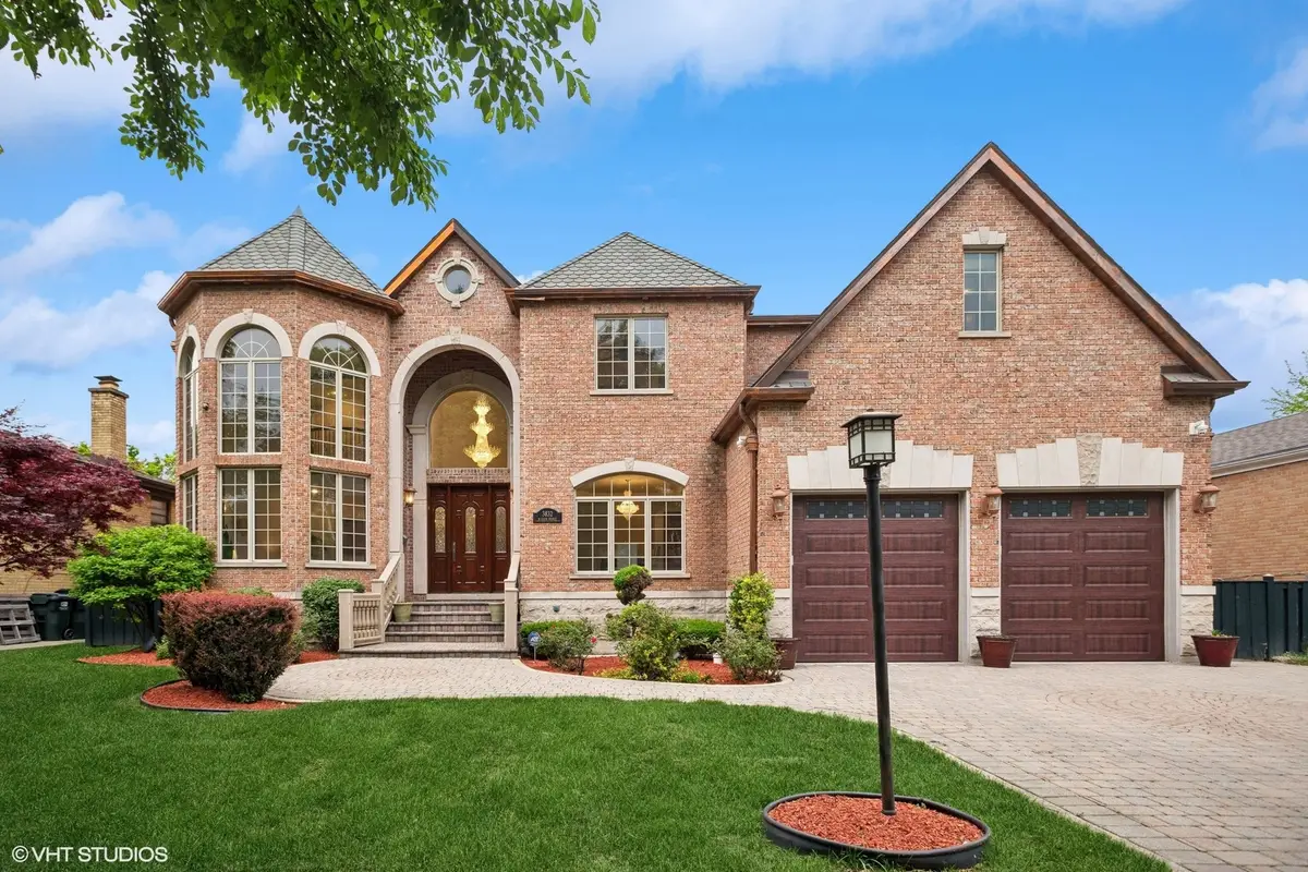 3832 W Chase Avenue, Lincolnwood, IL 60712 - #1