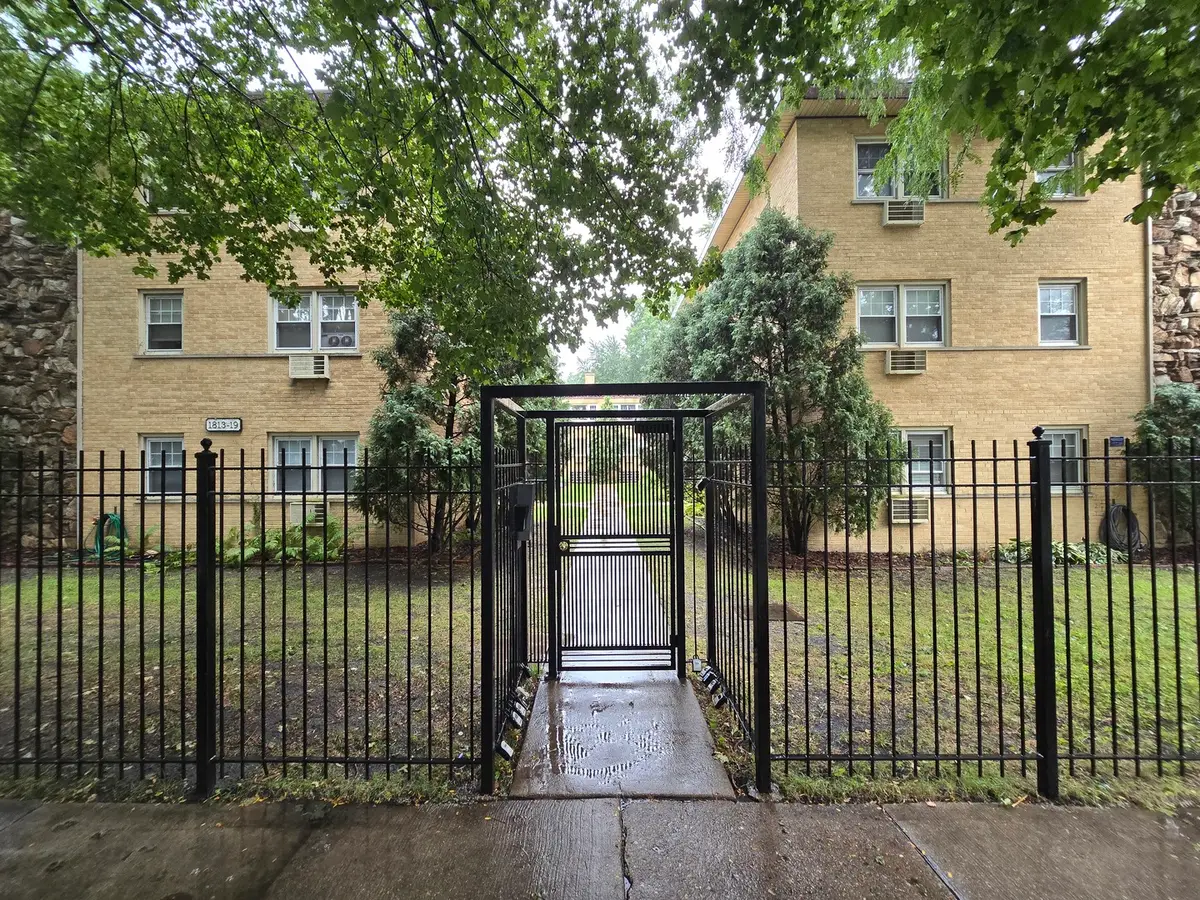 1819 W Touhy Avenue #4, Chicago, IL 60626 - #1