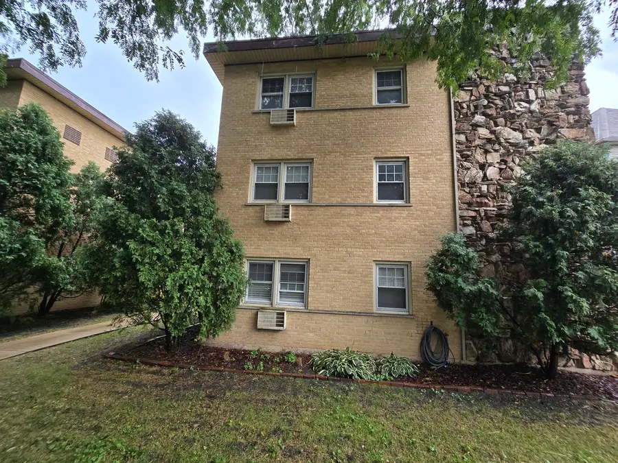 1819 W Touhy Avenue #4, Chicago, IL 60626 - #2