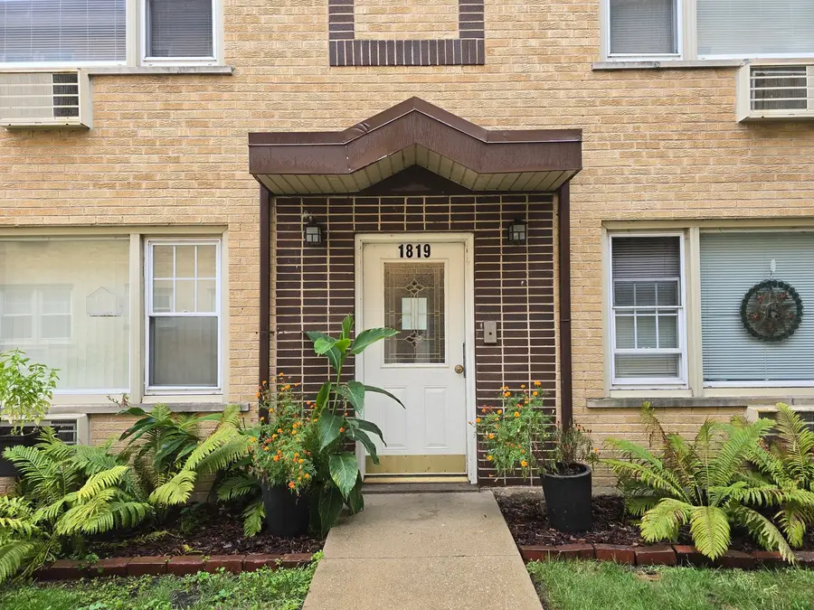 1819 W Touhy Avenue #4, Chicago, IL 60626 - #3