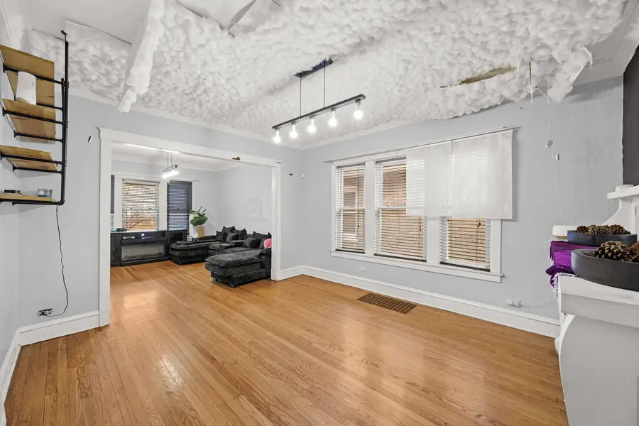 10734 S Avenue F, Chicago, IL 60617 - #2