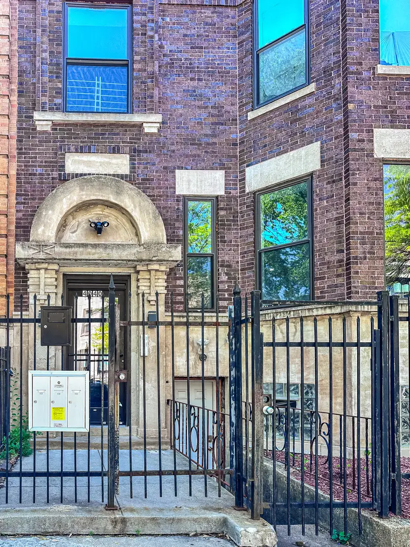 4040 S Calumet Avenue, Chicago, IL 60653 - #2