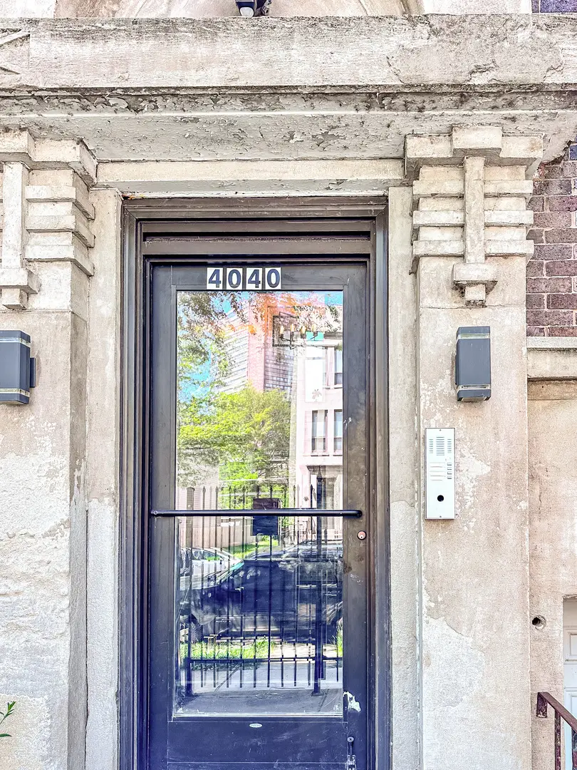 4040 S Calumet Avenue, Chicago, IL 60653 - #3