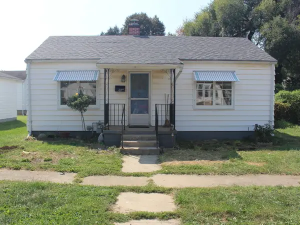 212 W White Street, Clinton, IL 61727