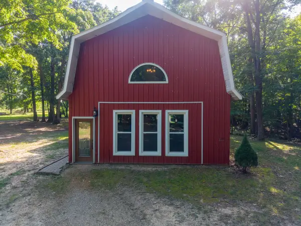 6600 Marshall Creek Road, Patoka, IL 62875