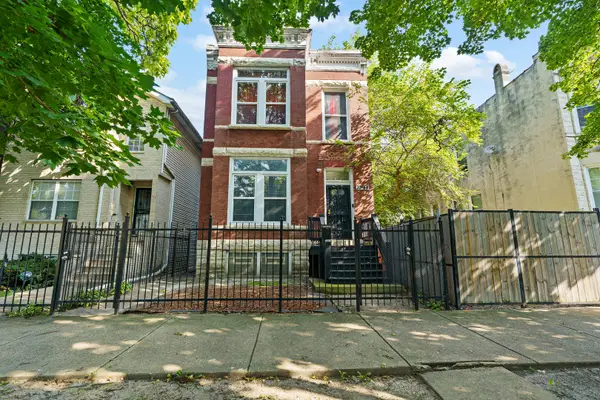 3344 W Fulton Boulevard, Chicago, IL 60624