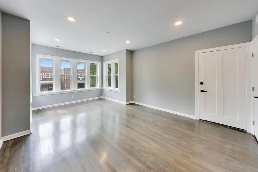 1051 N Massasoit Avenue, Chicago, IL 60651 - #2