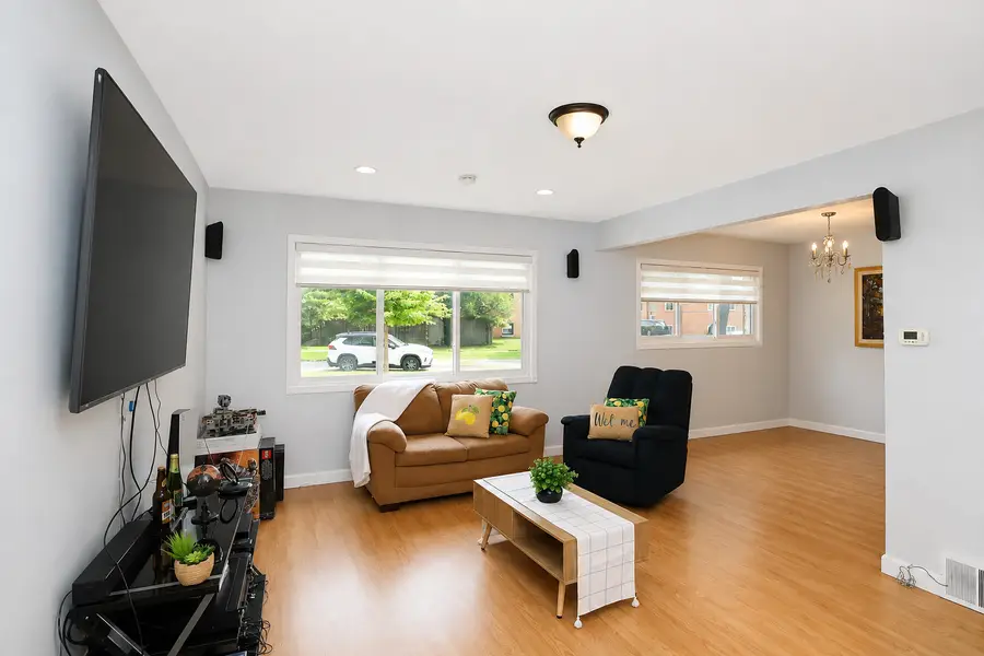 136 N May Street, Addison, IL 60101 - #3