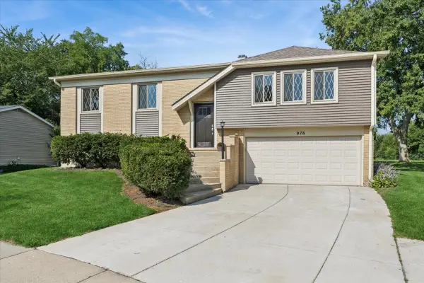 978 Harvard Lane, Buffalo Grove, IL 60089