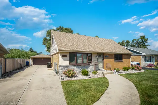 8724 Cranbrook Lane, Bridgeview, IL 60455