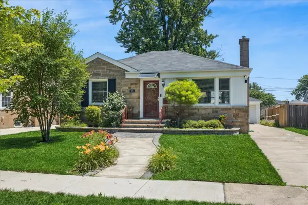 1871 Hawthorne Avenue, Westchester, IL 60154