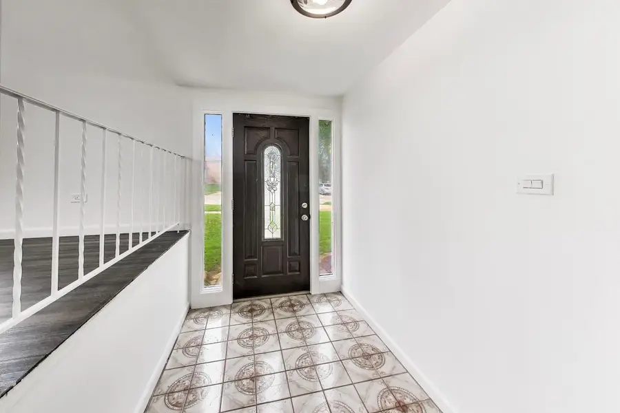 10128 Parke Avenue, Oak Lawn, IL 60453 - #2